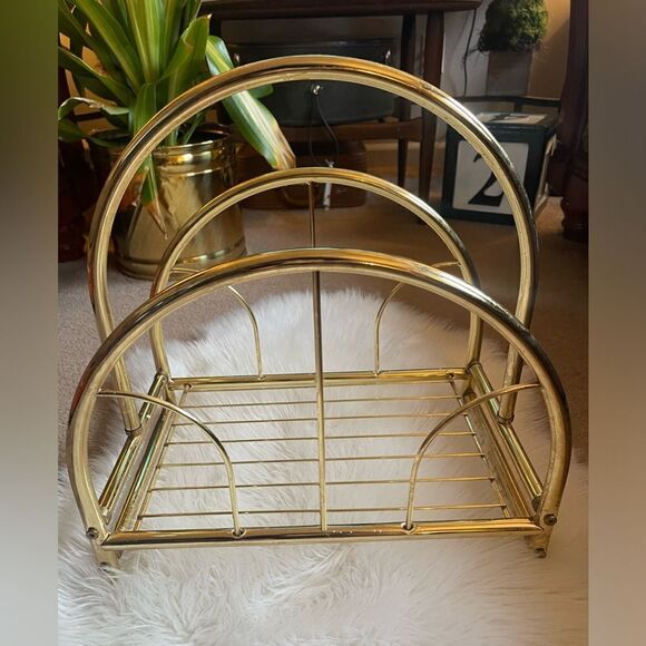 1960s The Commodore Collection by Rosalco Brass Finish Gold Metal Magazine Rack - Picture 1 of 6